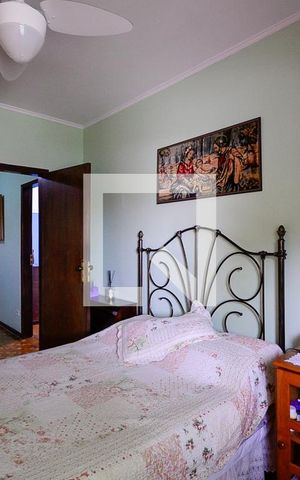 Casa à venda com 166m², 3 quartos e 4 vagas Casa à venda com 166m², 3 quartos e 4 vagasQuarto 1