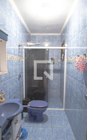 Casa à venda com 262m², 3 quartos e 6 vagas Casa à venda com 262m², 3 quartos e 6 vagasBanheiro 2