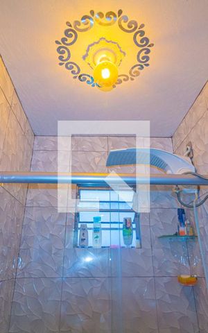 Casa à venda com 86m², 4 quartos e 2 vagas Casa à venda com 86m², 4 quartos e 2 vagasBanheiro 2
