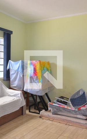 Casa à venda com 200m², 4 quartos e 4 vagasEdicula
