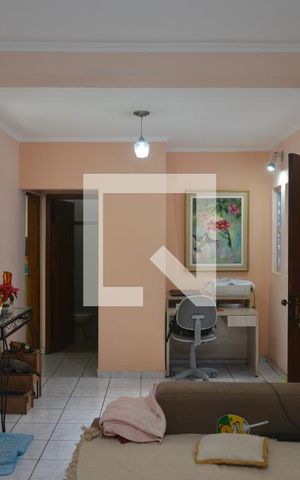 Casa à venda com 200m², 4 quartos e 4 vagasSala