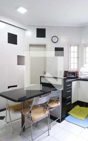 Casa à venda com 250m², 3 quartos e 4 vagasCozinha