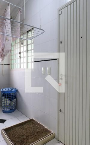 Casa à venda com 250m², 3 quartos e 4 vagasÁrea de Serviço