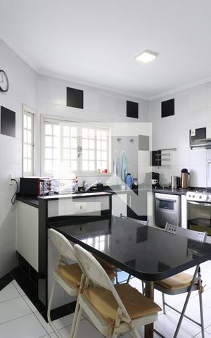 Casa à venda com 250m², 3 quartos e 4 vagasCozinha