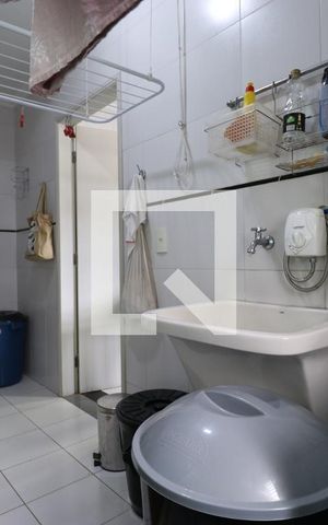 Casa à venda com 250m², 3 quartos e 4 vagasÁrea de Serviço