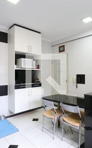 Casa à venda com 250m², 3 quartos e 4 vagasCozinha