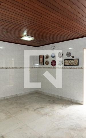 Casa para alugar com 450m², 4 quartos e 4 vagas Casa para alugar com 450m², 4 quartos e 4 vagasCozinha