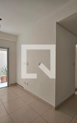 Apartamento à venda com 33m², 2 quartos e sem vaga Apartamento à venda com 33m², 2 quartos e sem vagaSala