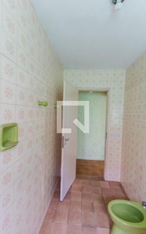 Casa à venda com 171m², 3 quartos e 2 vagasBanheiro