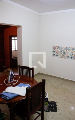 Casa à venda com 180m², 3 quartos e 1 vaga Casa à venda com 180m², 3 quartos e 1 vagaCopa
