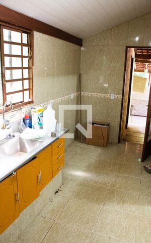 Casa à venda com 180m², 3 quartos e 1 vaga Casa à venda com 180m², 3 quartos e 1 vagaCozinha