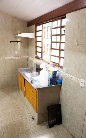 Casa à venda com 180m², 3 quartos e 1 vaga Casa à venda com 180m², 3 quartos e 1 vagaCozinha