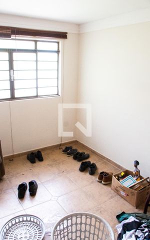 Casa à venda com 180m², 3 quartos e 1 vaga Casa à venda com 180m², 3 quartos e 1 vagaSala