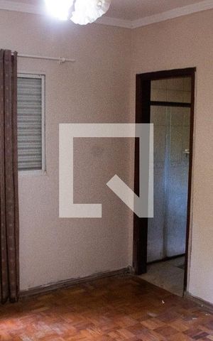 Casa à venda com 180m², 3 quartos e 1 vaga Casa à venda com 180m², 3 quartos e 1 vagaSuíte