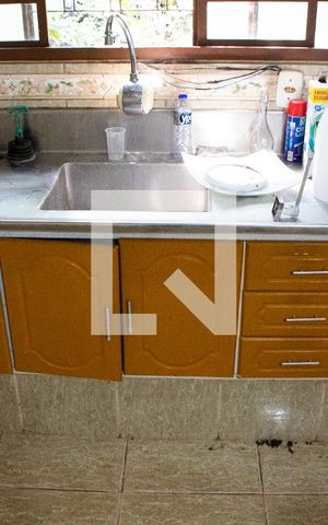 Casa à venda com 180m², 3 quartos e 1 vaga Casa à venda com 180m², 3 quartos e 1 vagaCozinha