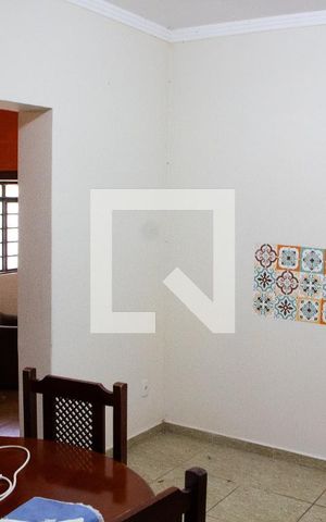 Casa à venda com 180m², 3 quartos e 1 vaga Casa à venda com 180m², 3 quartos e 1 vagaCopa