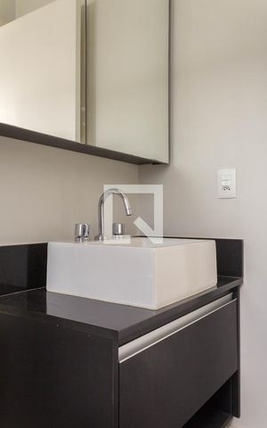 Apartamento à venda com 93m², 2 quartos e 2 vagas Apartamento à venda com 93m², 2 quartos e 2 vagasBanheiro da Suíte 2