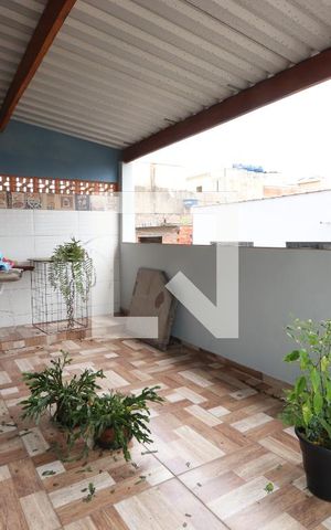 Casa para alugar com 200m², 4 quartos e 1 vagaSalão/Solário