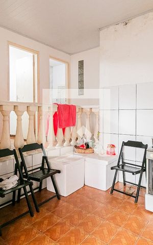 Casa à venda com 450m², 2 quartos e sem vaga Casa à venda com 450m², 2 quartos e sem vagaCozinha