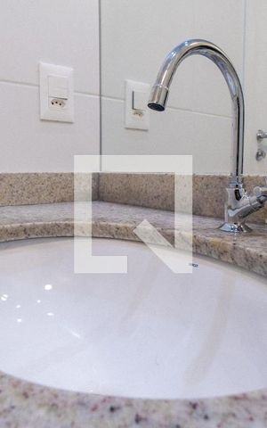 Apartamento à venda com 45m², 1 quarto e 1 vaga Apartamento à venda com 45m², 1 quarto e 1 vagaBanheiro Detalhe