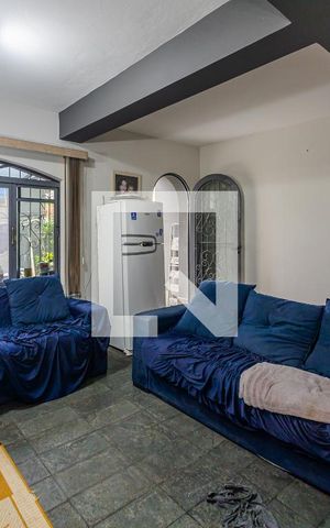 Casa à venda com 200m², 2 quartos e 1 vaga Casa à venda com 200m², 2 quartos e 1 vagaSala