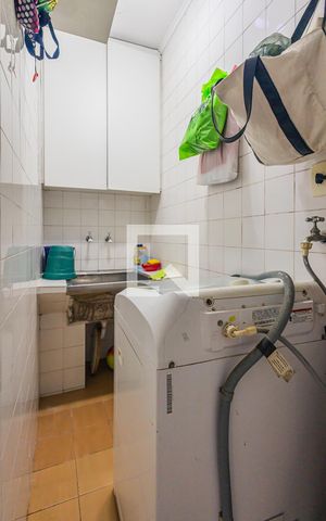 Casa à venda com 200m², 2 quartos e 1 vaga Casa à venda com 200m², 2 quartos e 1 vagaÁrea de Serviço