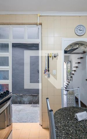 Casa à venda com 200m², 2 quartos e 1 vaga Casa à venda com 200m², 2 quartos e 1 vagaCozinha