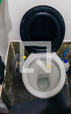 Casa à venda com 200m², 2 quartos e 1 vaga Casa à venda com 200m², 2 quartos e 1 vagaLavabo
