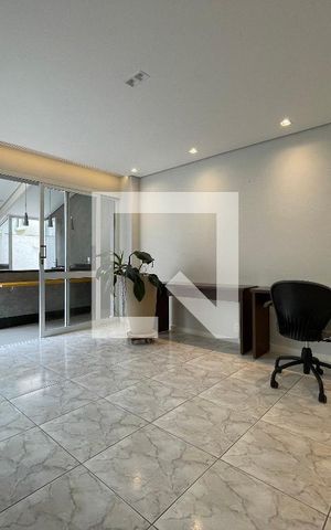 Casa de condomínio para alugar com 300m², 5 quartos e 4 vagas Casa de condomínio para alugar com 300m², 5 quartos e 4 vagasSala