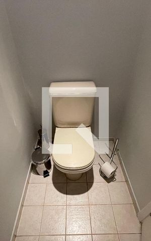 Casa de condomínio para alugar com 300m², 5 quartos e 4 vagas Casa de condomínio para alugar com 300m², 5 quartos e 4 vagaslavabo 2