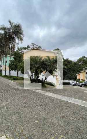 Casa de condomínio para alugar com 300m², 5 quartos e 4 vagas Casa de condomínio para alugar com 300m², 5 quartos e 4 vagasCondomínio