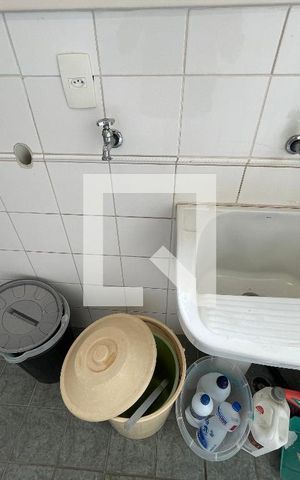 Casa de condomínio para alugar com 300m², 5 quartos e 4 vagas Casa de condomínio para alugar com 300m², 5 quartos e 4 vagasÁrea de Serviço