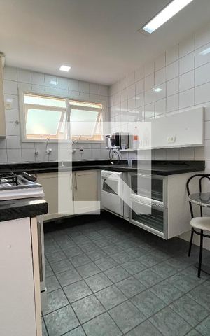 Casa de condomínio para alugar com 300m², 5 quartos e 4 vagas Casa de condomínio para alugar com 300m², 5 quartos e 4 vagasCozinha