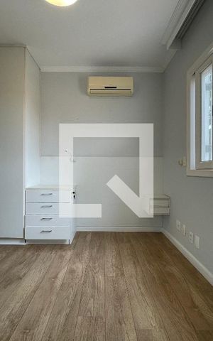 Casa de condomínio para alugar com 300m², 5 quartos e 4 vagas Casa de condomínio para alugar com 300m², 5 quartos e 4 vagasSuíte 2