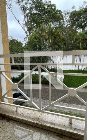 Casa de condomínio para alugar com 300m², 5 quartos e 4 vagas Casa de condomínio para alugar com 300m², 5 quartos e 4 vagasVaranda quarto 3