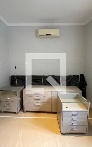 Casa de condomínio para alugar com 300m², 5 quartos e 4 vagas Casa de condomínio para alugar com 300m², 5 quartos e 4 vagassuíte 4