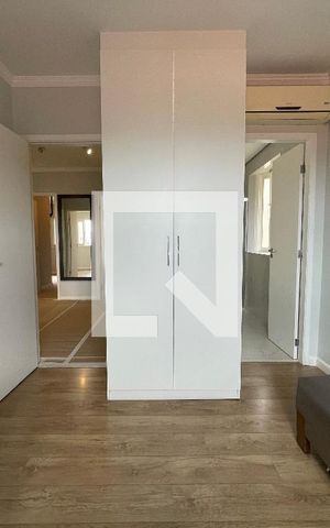 Casa de condomínio para alugar com 300m², 5 quartos e 4 vagas Casa de condomínio para alugar com 300m², 5 quartos e 4 vagasSuíte 2