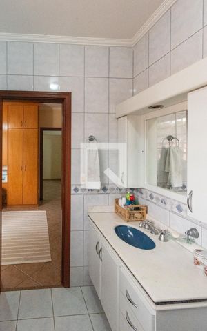 Casa à venda com 352m², 4 quartos e 4 vagasBanheiro da Suíte 3
