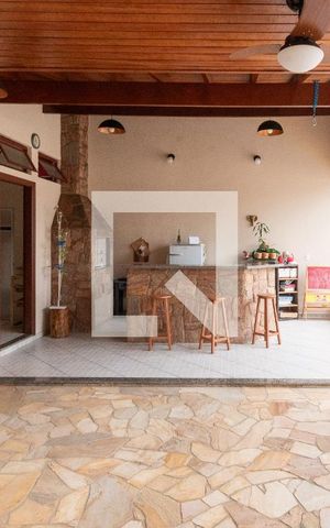 Casa à venda com 352m², 4 quartos e 4 vagasEspaço Gourmet