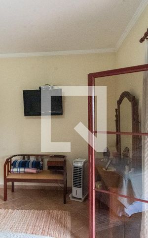 Casa à venda com 352m², 4 quartos e 4 vagasSuíte 1