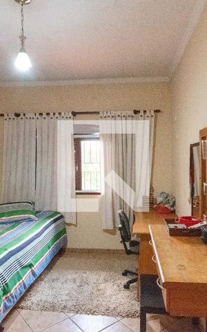 Casa à venda com 352m², 4 quartos e 4 vagasSuíte 2