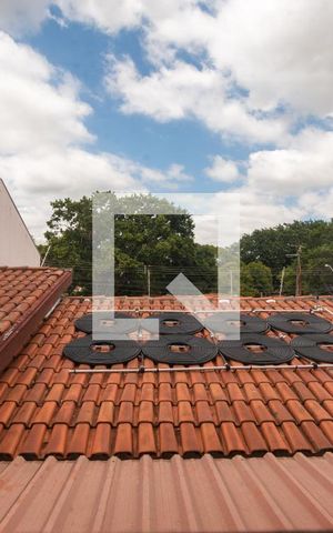 Casa à venda com 352m², 4 quartos e 4 vagasVista da Sala de TV