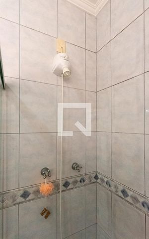 Casa à venda com 352m², 4 quartos e 4 vagasBanheiro da Suíte 3