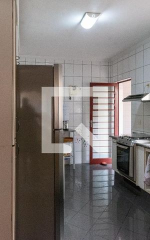 Casa à venda com 352m², 4 quartos e 4 vagasCozinha
