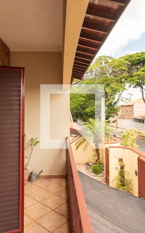 Casa à venda com 352m², 4 quartos e 4 vagasSuíte 1