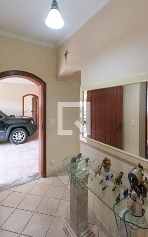Casa à venda com 352m², 4 quartos e 4 vagasHall de Entrada