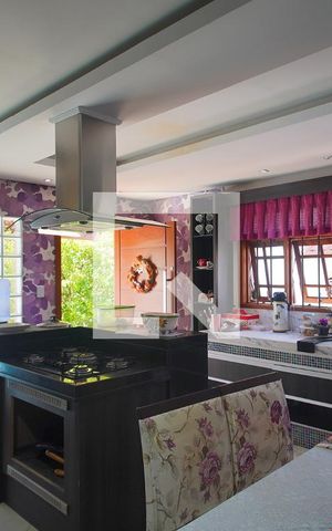 Casa à venda com 408m², 4 quartos e 3 vagasCozinha