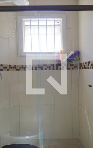 Casa à venda com 408m², 4 quartos e 3 vagasBanheiro da Suíte 1