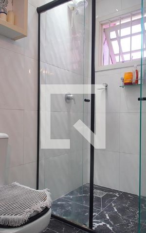 Casa à venda com 408m², 4 quartos e 3 vagasbanheiro da Suíte 4