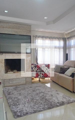 Casa à venda com 408m², 4 quartos e 3 vagasSala